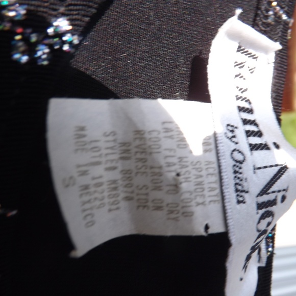 Black and silver sparkle vine leaf shirt - Picture 5 of 8